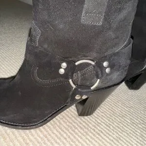Saint Laurent | Shoes | Saint Laurent Ysl Cowboy Ankle Boots  display picture 1